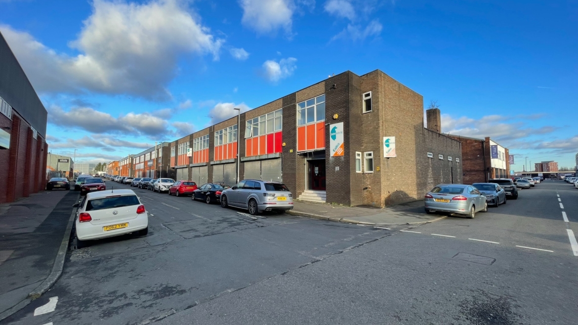 SALE AGREED 4042 STOCKS STREET, CHEETHAM HILL, MANCHESTER, M8 8QJ