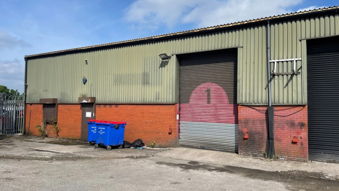 UNITS 1 & 2, FIVEFOLD INDUSTRIAL ESTATE, WERNETH, OLDHAM, OL9 6TP 