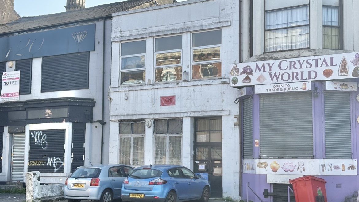 PROMINENT WELL POSITIONED COMMERCIAL BUILDING CLOSE TO CITY CENTRE