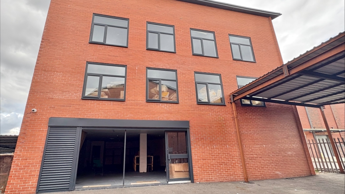 BRAND NEW THREE STOREY WHOLESALE SHOWROOM UNIT