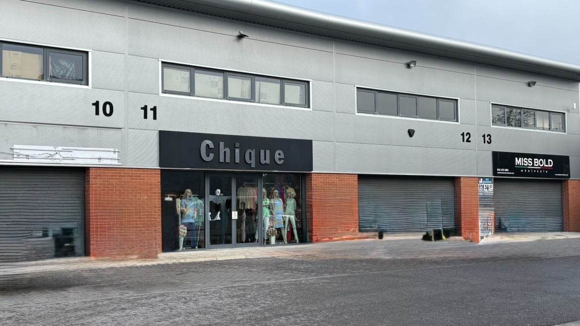 HIGH QUALITY MODERN TWO STOREY WHOLESALE SHOWROOM PROPERTY