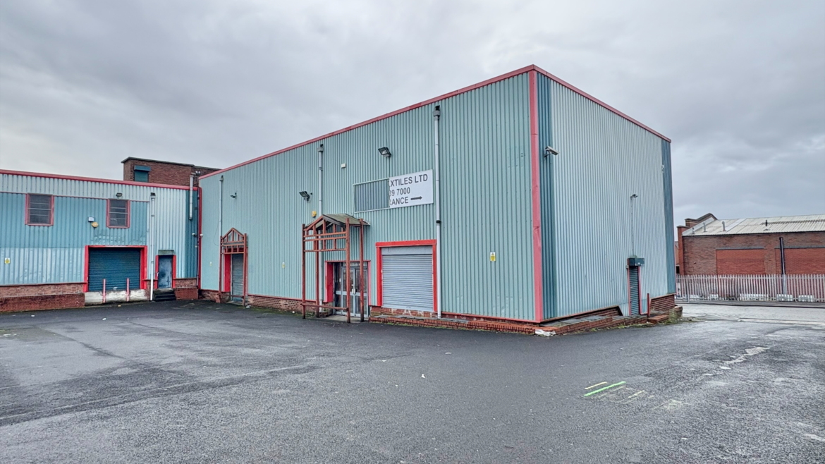 TWO STOREY WAREHOUSE UNIT