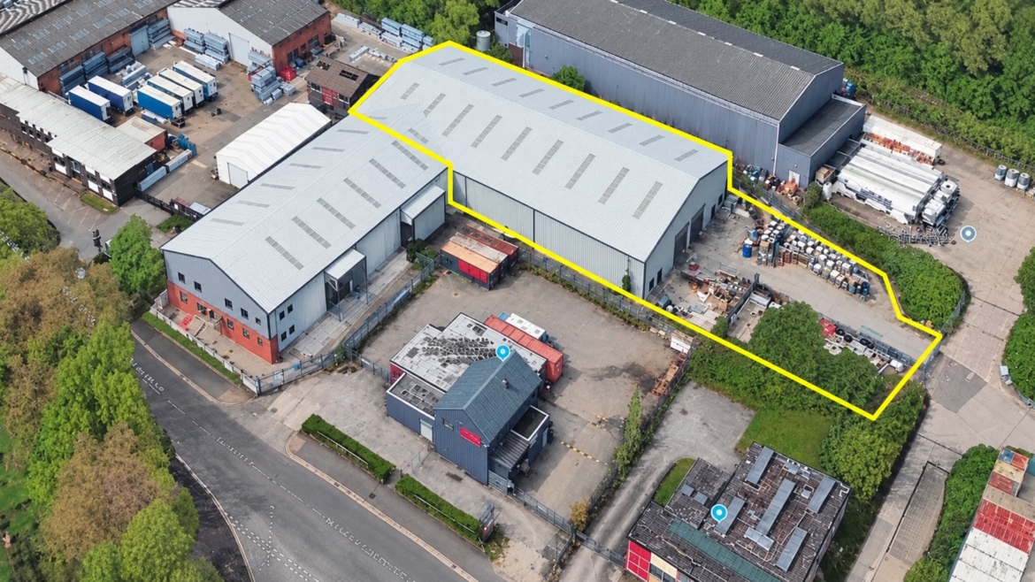 DISTRIBUTION WAREHOUSE/ INDUSTRIAL BUILDING